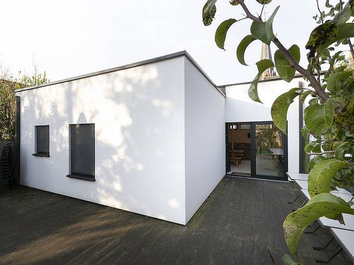 Location de vacances pour 24 personnes, avec Balcon/Terrasse et Terrasse ainsi que Jardin et Piscine à Godewaersvelde