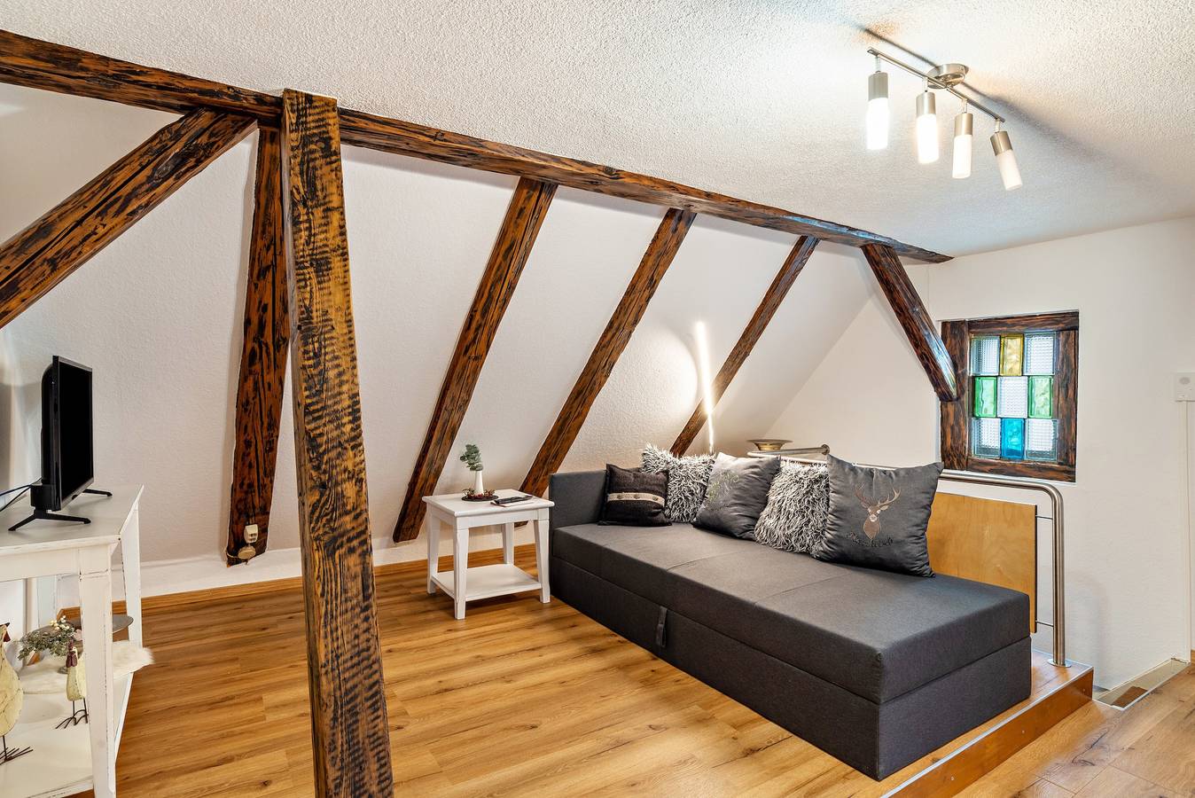 Apartamento entero, Apartamento 'Schwarzwaldtani - Städtle' con Wi-Fi y aire acondicionado in Bühl, Selva Negra Central