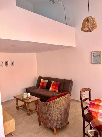 Gîte pour 3 personnes, avec terrasse à Neffiès