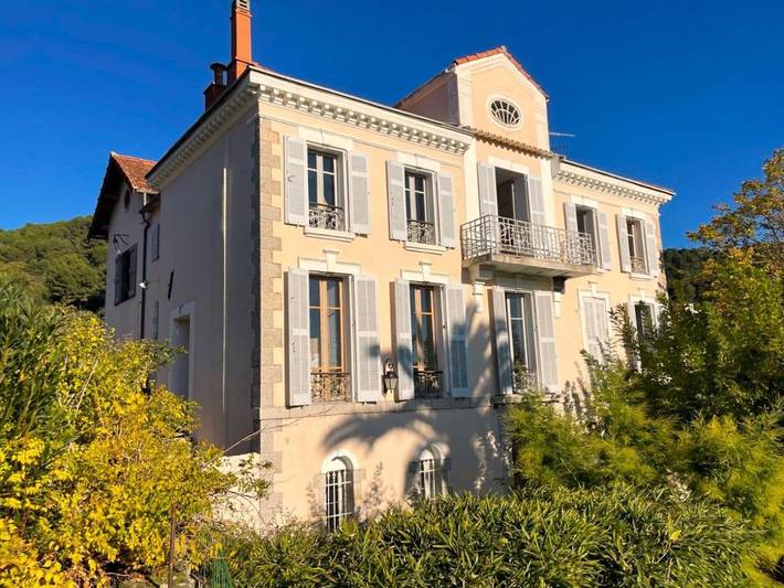 Chambre d’hôte pour 2 personnes, avec terrasse ainsi que jardin et vue