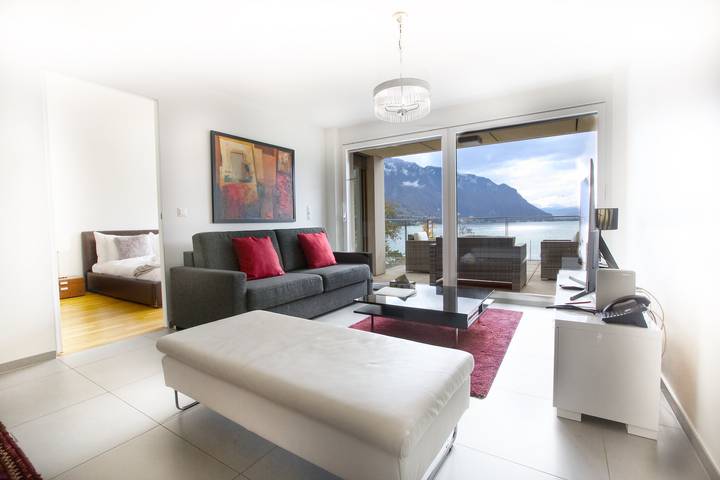 Ferienwohnung für 4 Personen, mit Terrasse und Pool in Montreux