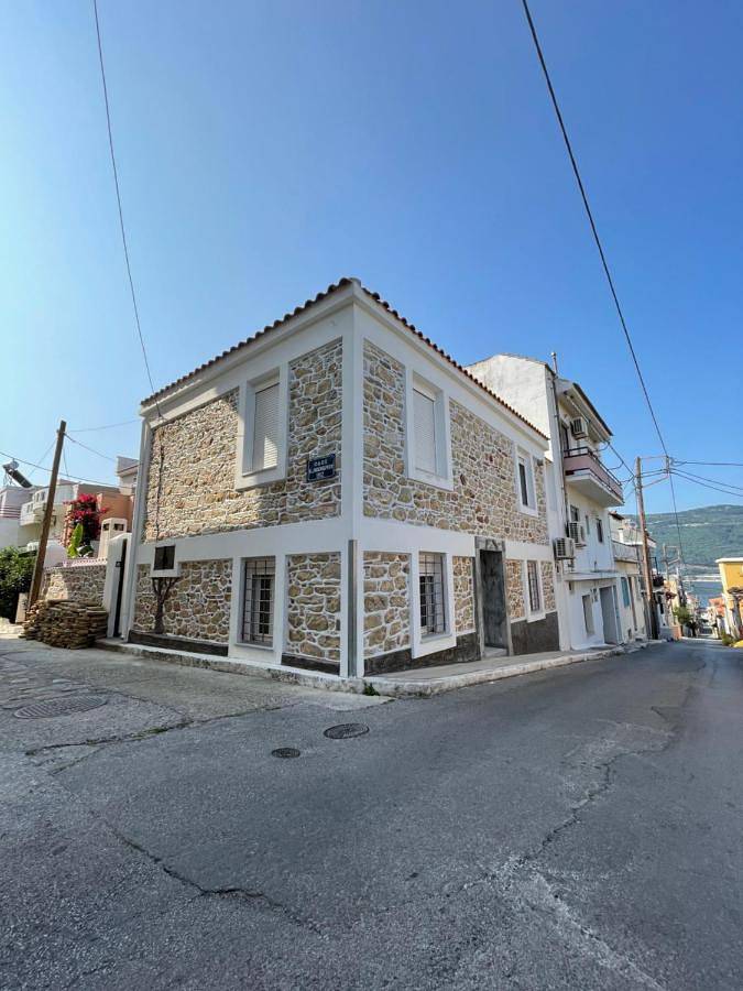 Gîte pour 4 personnes, avec terrasse dans Samos (Grèce)
