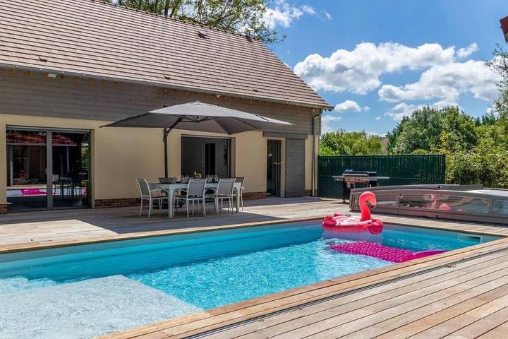 Villa pour 6 personnes, avec jardin et piscine
