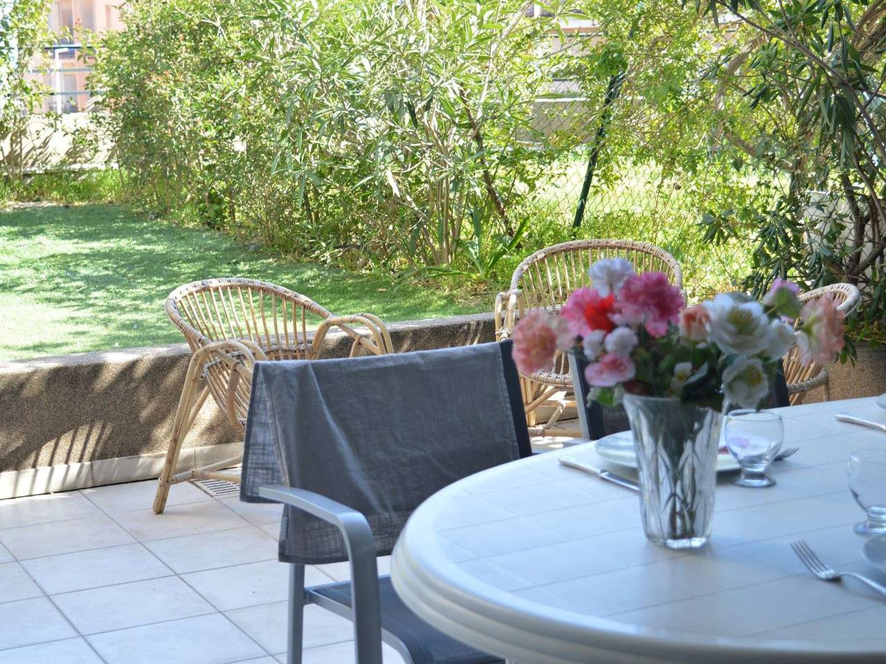Appartement entier, Appartement 2 pièces avec jardin et terrasse à 180m de la mer in Cavalaire-sur-Mer, Parc national de Port-Cros