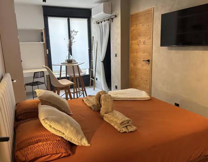 Chambre d’hôte pour 2 personnes, avec piscine et jardin dans Bac du sauvage - 4