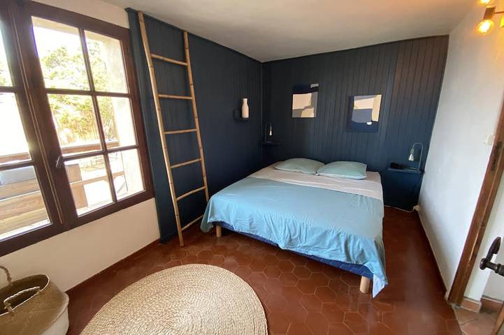 Location de vacances pour 6 personnes, avec terrasse dans Île du Levant - 3