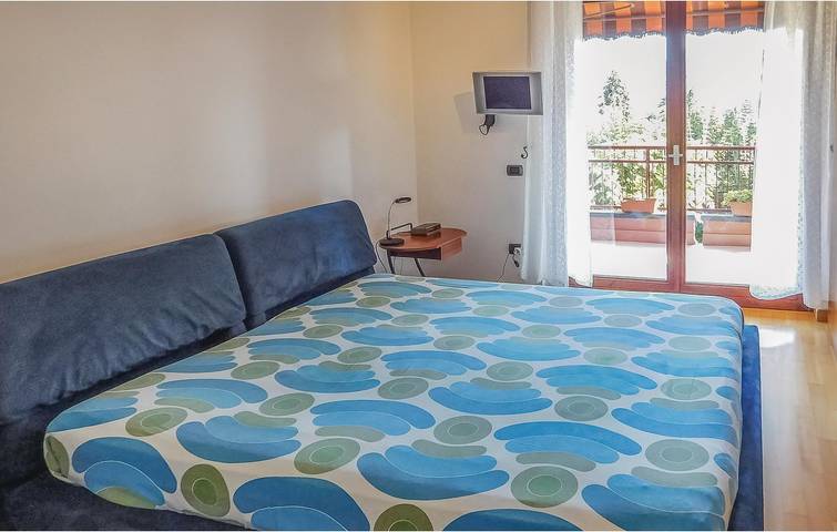 Ferienwohnung für 4 Personen, mit Terrasse und Pool in Comune di Luino - 3