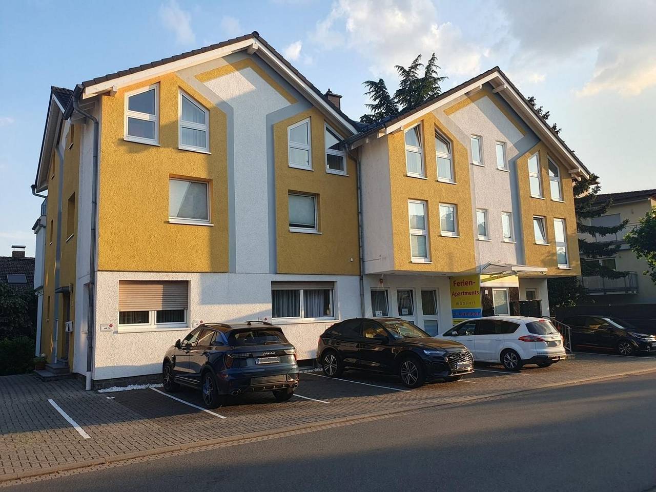 Ganze Ferienwohnung, Abm Apartment 17 in Zwingenberg, Bergstraße
