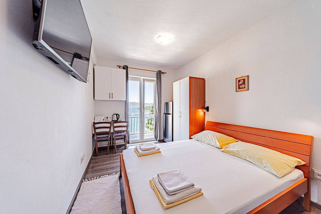 Cijeli apartman za odmor, S 1 - studio just 50m from the beach with sea view in Korčula (Dalmacija), Korcula