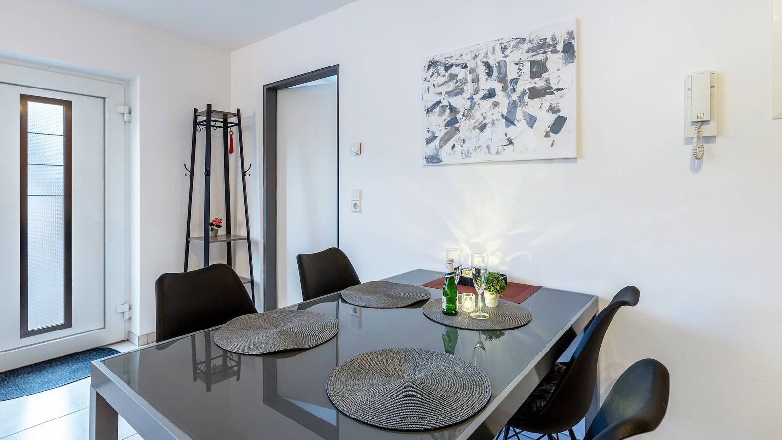 Appartement entier, Appartement 'Ferienwohnung Am Donauradweg' avec terrasse privée et Wi-Fi in Tuttlingen, Schwäbische Alb Radweg Etappe 8 Region