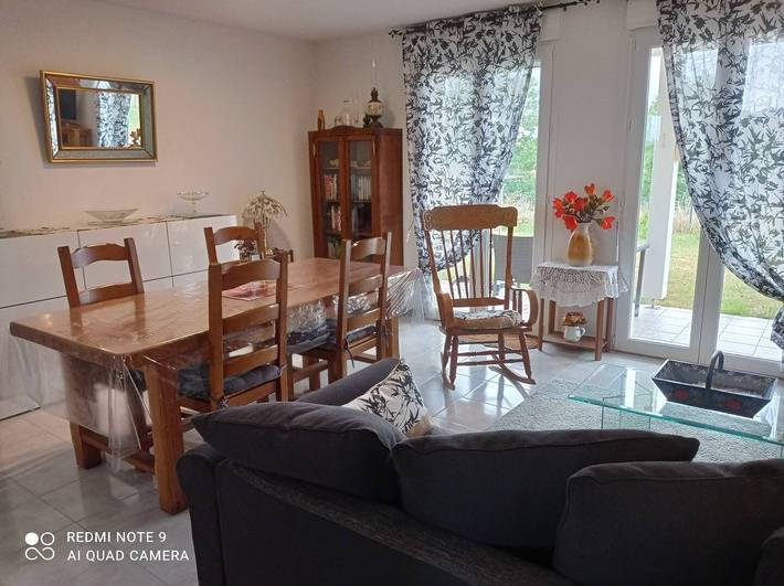 Gîte pour 4 personnes, avec terrasse ainsi que jardin et jacuzzi en Haute-Loire - 2