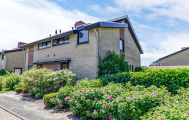 Gîte pour 4 personnes, avec piscine et terrasse à Cadzand