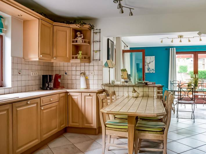 Location de vacances pour 8 personnes, avec piscine ainsi que terrasse et jardin, adapté aux familles à Hamoir - 4