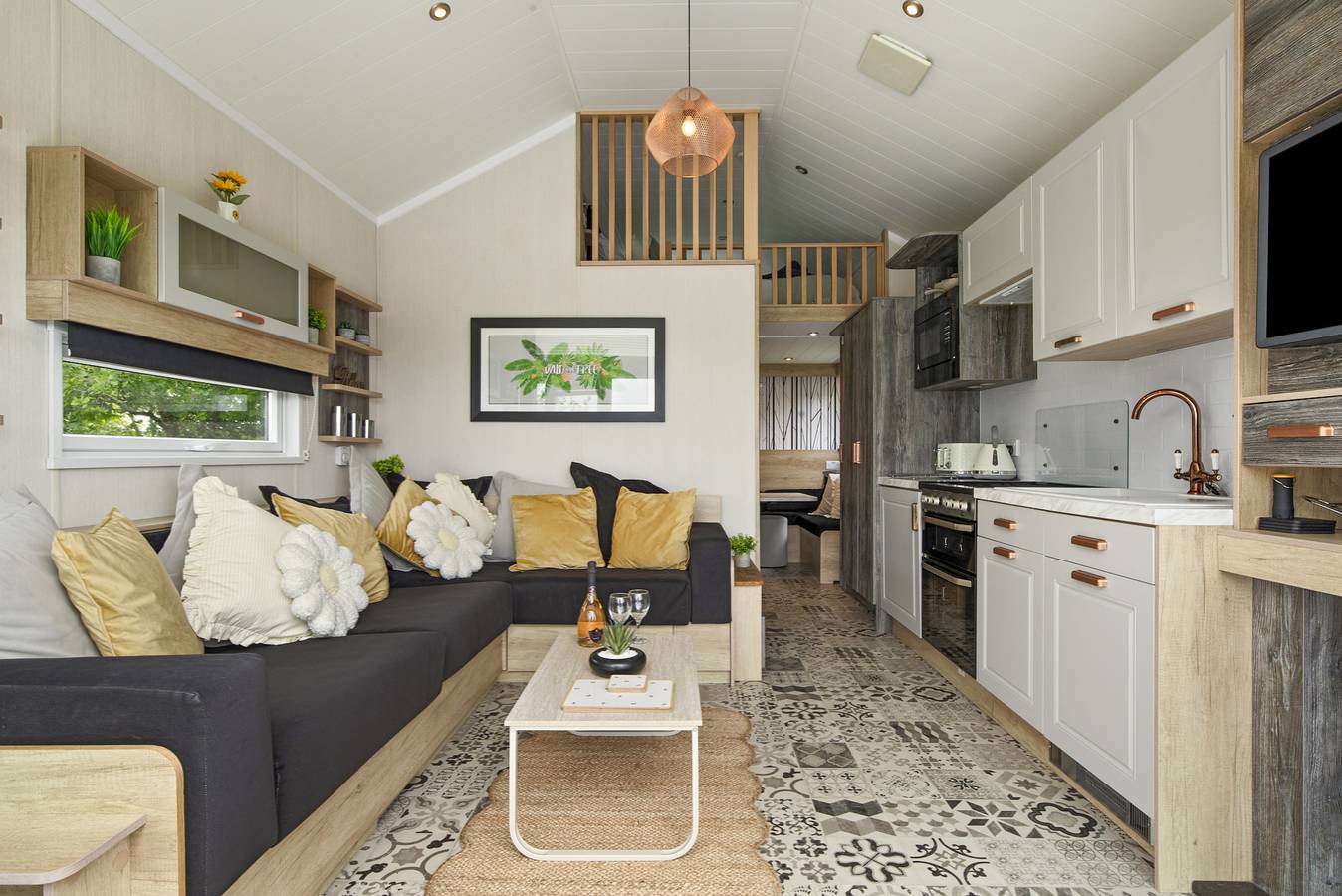 Petite Retreat - Lovely Pod with Hot Tub in Narberth, Pembrokeshire