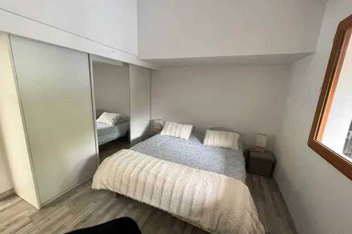 Location de vacances pour 14 personnes, avec jardin ainsi que sauna et piscine à Savigny-sur-Clairis - 4