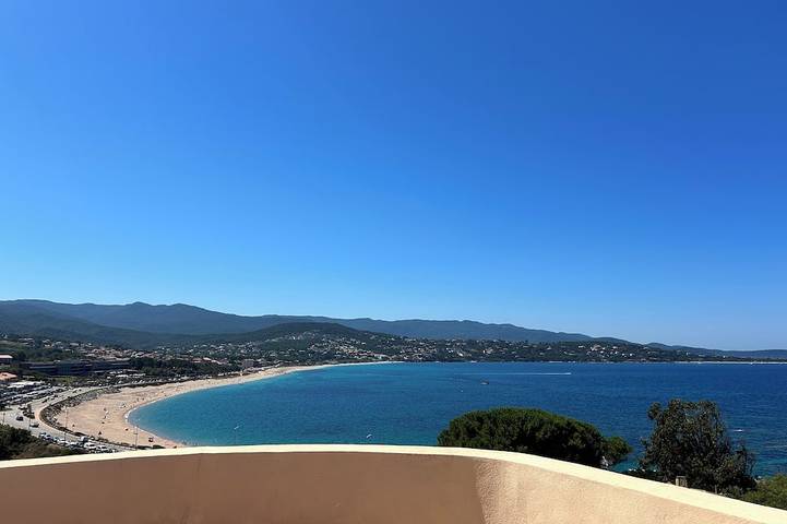 Villa pour 8 personnes, avec terrasse et jardin dans Porticcio