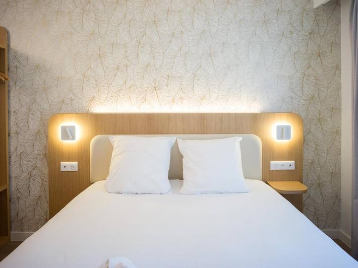 Hôtel pour 2 personnes, avec Terrasse à Saint-Witz