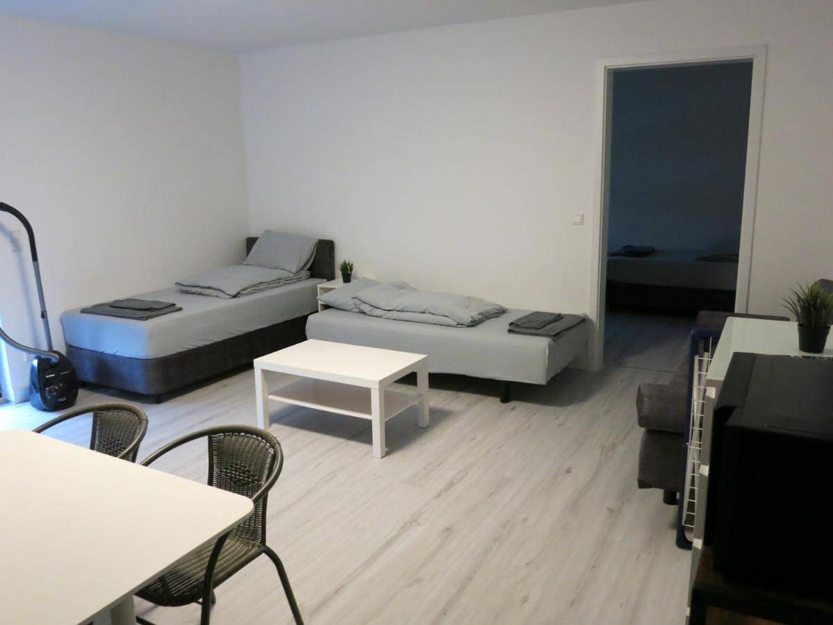 Ganze Wohnung, Elvano Apartments in Falkensee, Havelland