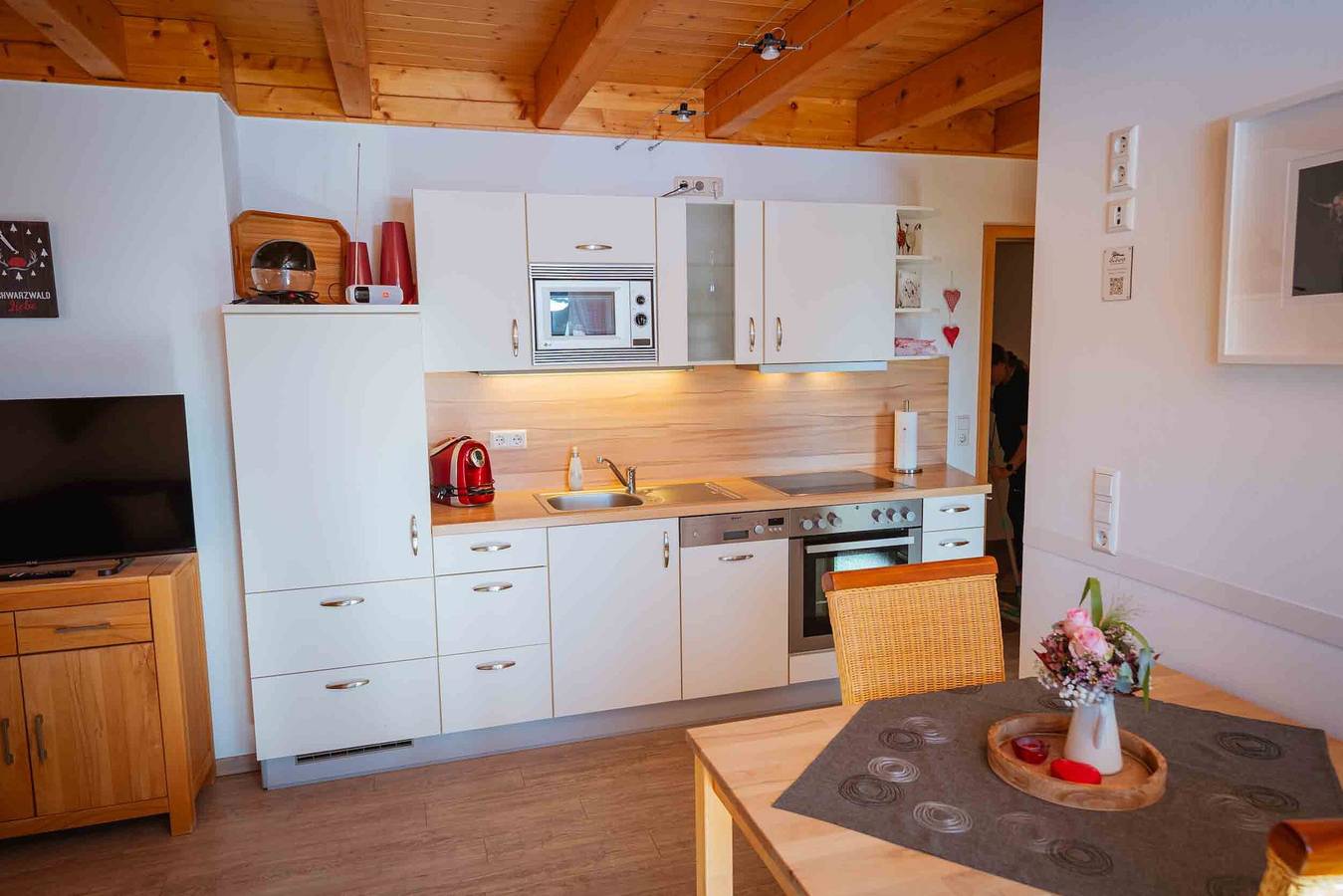 Ganze Wohnung, Ferienwohnung 'Rose' mit Bergblick, Gemeinschaftspool und Wlan in Freiamt, Südschwarzwald