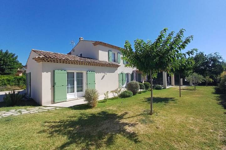 La Bastide Saint Roch - Modern and spacious in a quiet location with a pool in La Tour-d'Aigues, Parc naturel régional du Luberon