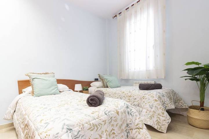 Casa cerca Bcn,  ideal empresas, 15min Firabcn, A/C in Sant Boi de Llobregat, Baix Llobregat