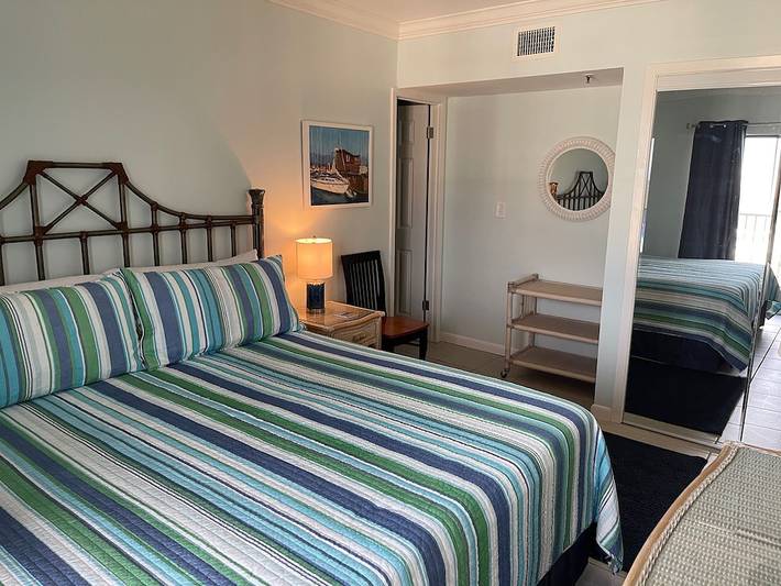 Vacation rental for 6 people, with hot tub and pool as well as balcony in Fort Morgan