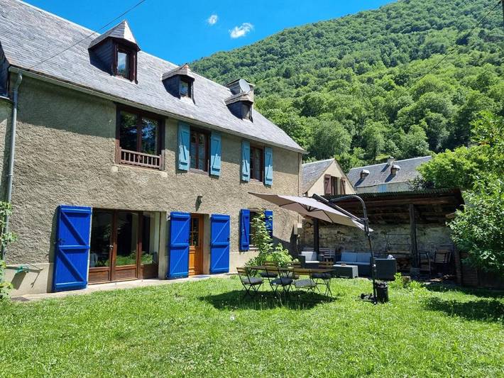 Location de vacances pour 14 personnes, avec jardin à Bazus-Aure