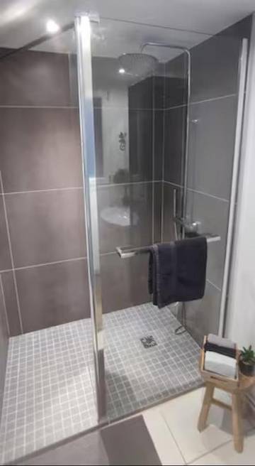 Gîte pour 4 personnes, avec terrasse à Brasles