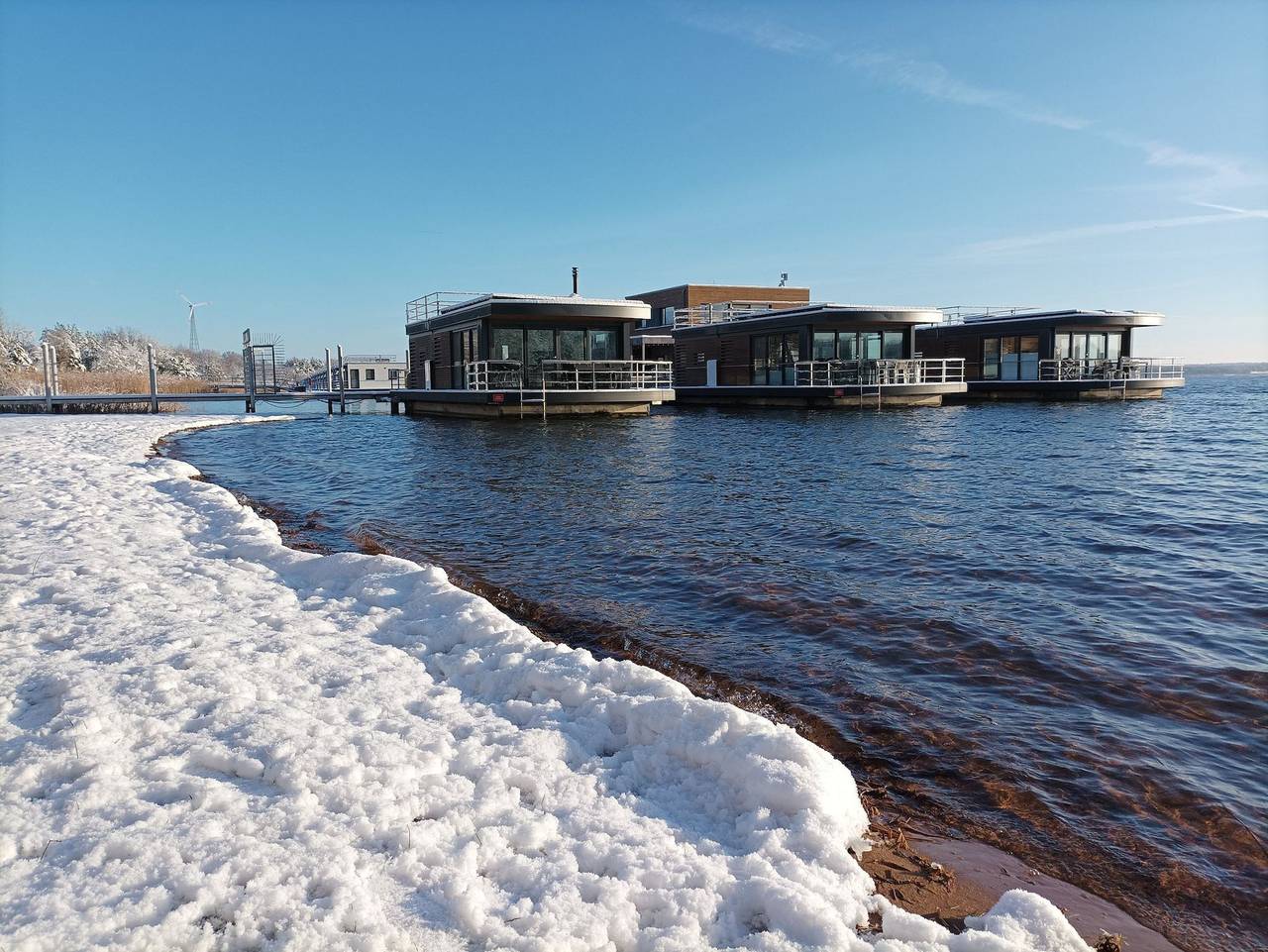 Schwimmende Ferienhäuser Gräbendorfer See (Möwen) - 6. Schwimmendes Ferienhaus Albatros auf Liegeplatz 4 in Laasow, Vetschau