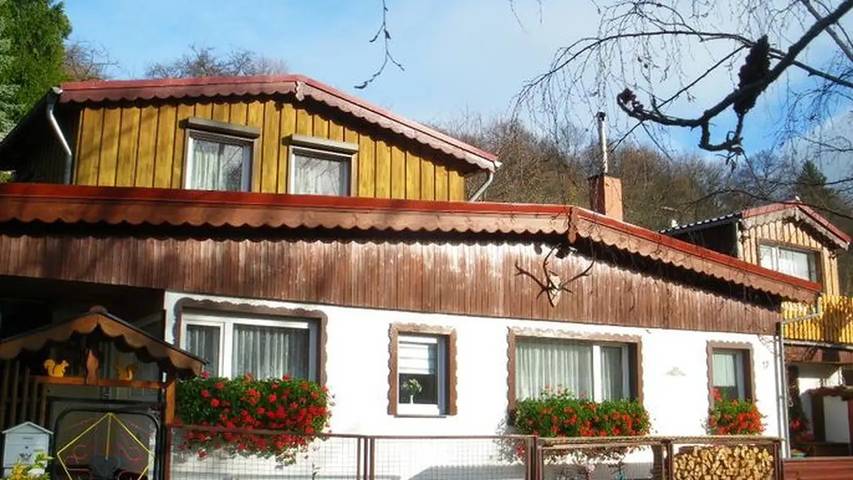 Ferienhaus für 3 Personen, mit Terrasse und Garten