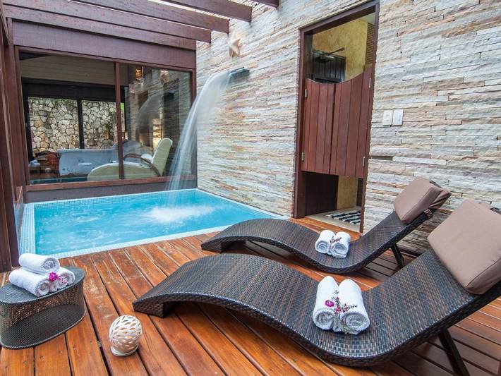 Hôtel pour 3 personnes, avec sauna et jardin ainsi que piscine et jacuzzi
