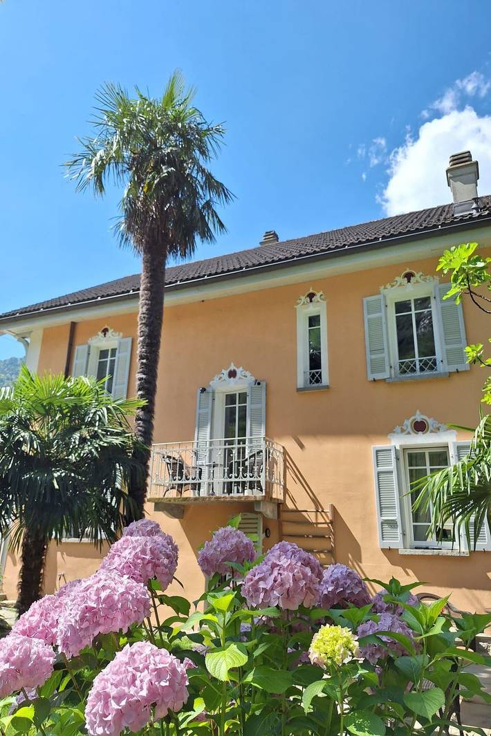 Ferienhaus für 12 Personen, mit Balkon und Terrasse sowie Garten und Ausblick