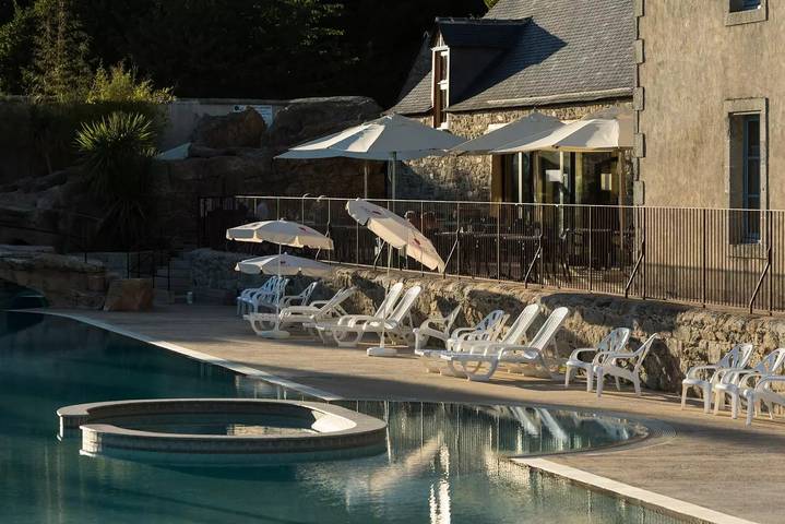 Mobil home pour 2 personnes, avec Piscine à Quimper - 2