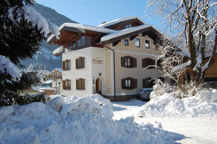 Studio with Balcony in Neukirchen am Großvenediger, Pinzgau