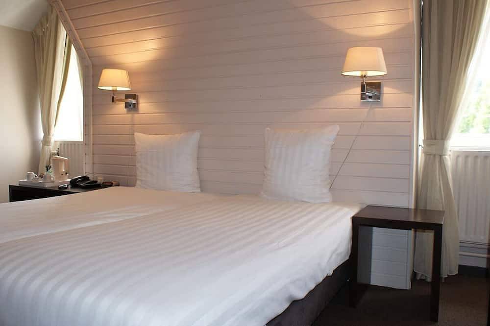 Stay Close to Nature in Relaxing Room Near Gemeentegrot Valkenburg in Valkenburg, Limburg (Niederlande)