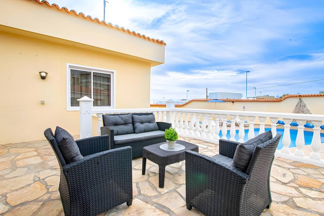 Villa Vacacional 'Spacious Victoria Heated Pool' con Vistas al Mar, Wi-Fi y Aire Acondicionado in Callao Salvaje, Adeje