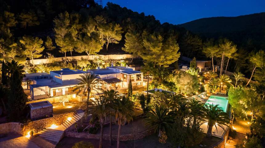 Villa für 12 Personen, mit Pool und Garten sowie Sauna, kinderfreundlich - 1