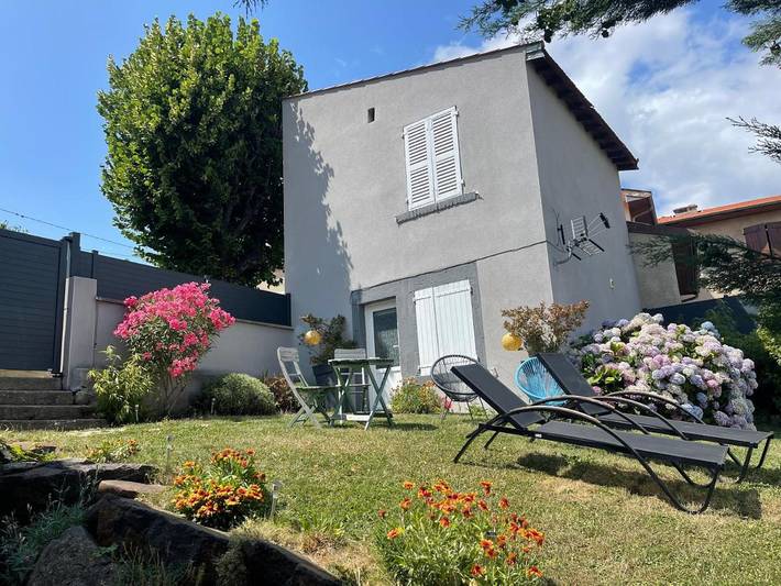 Maison de vacances pour 2 personnes, avec Terrasse ainsi que Jardin et Vue à Ceyrat
