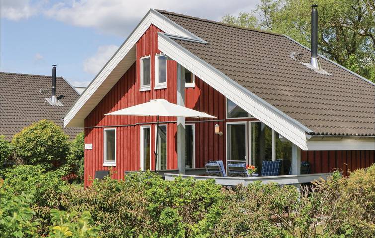Ferienhaus für 6 Personen, mit Terrasse und Whirlpool sowie Garten in Rechlin - 3