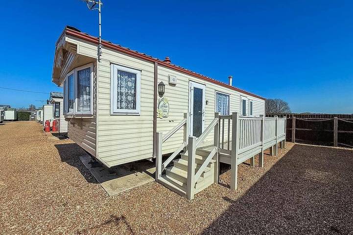 Static caravan for 6 people on the Norfolk Coast