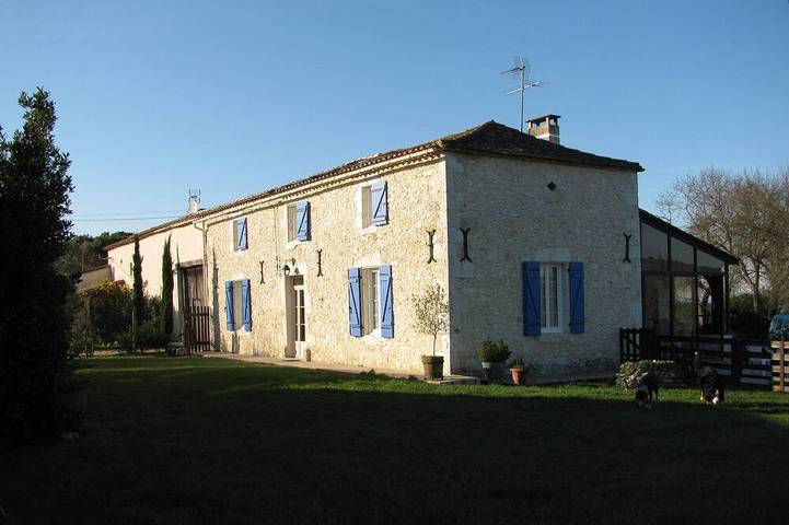 Location de vacances pour 8 personnes, avec Balcon et Jardin à Riocaud