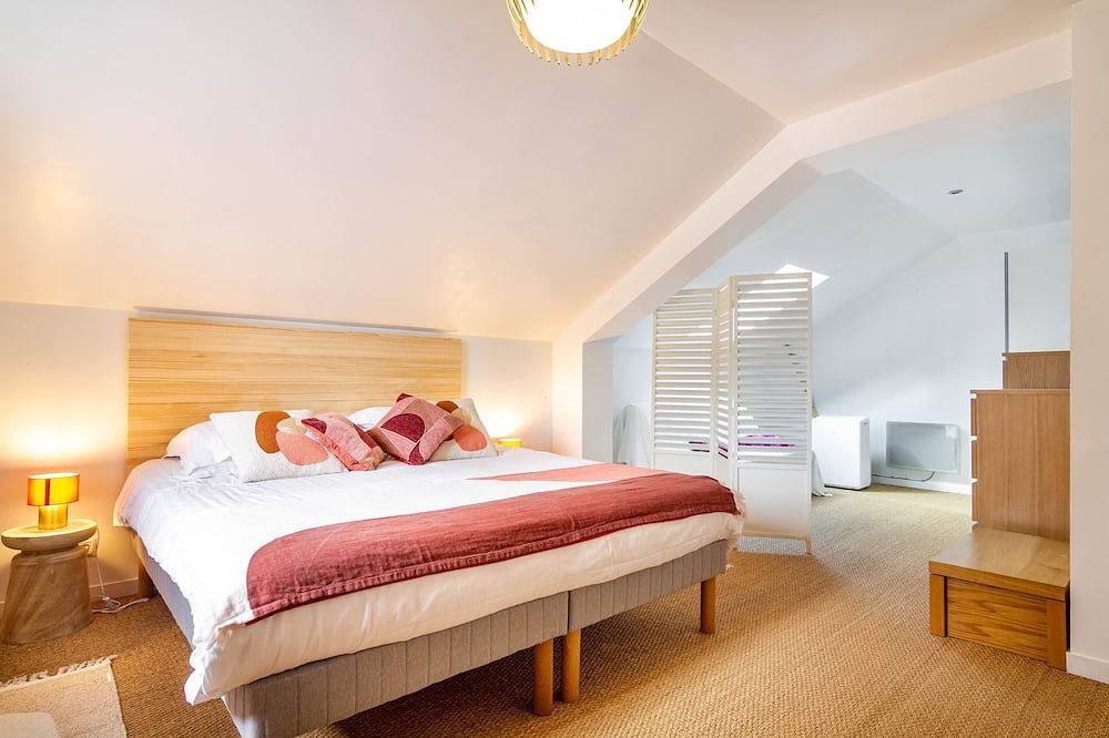 The Tobacco Dryer Cottage of Clos Vallis in Sarlat-la-Canéda, Périgord Noir