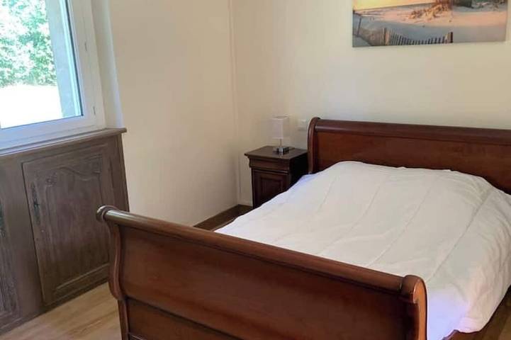 Location de vacances pour 13 personnes, avec jacuzzi et sauna, animaux acceptés dans Bœurs-en-Othe - 2