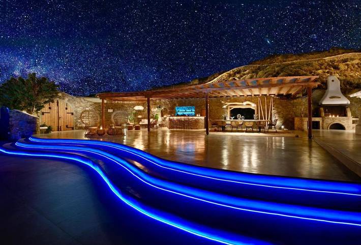 Location de vacances pour 6 personnes, avec jardin ainsi que piscine et jacuzzi dans Kalafatis - 4