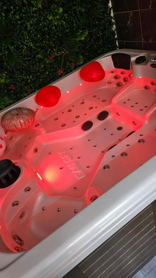 Hotel para 2 personas, con jacuzzi y terraza - 1