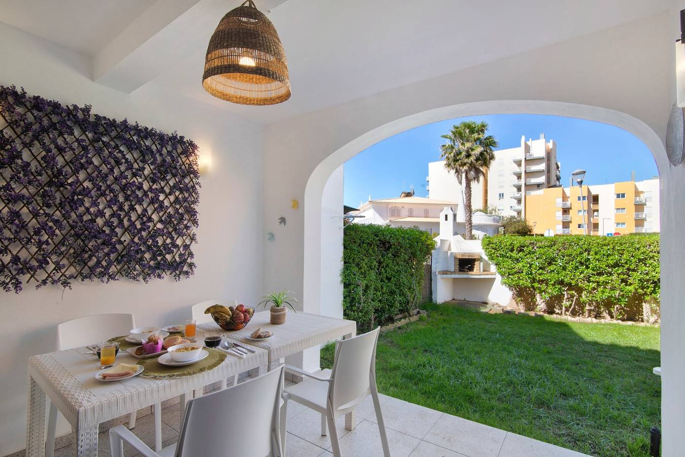 Villa 'Casa Sol' with Shared Pool, Private Terrace and Wi-Fi in Quarteira, Faro District