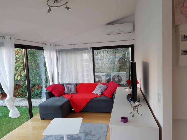 Apartamento entero, Apartamento 'Les Orangers' con Jardín Privado, Wi-Fi y Aire Acondicionado in Cannes La Bocca, Cannes
