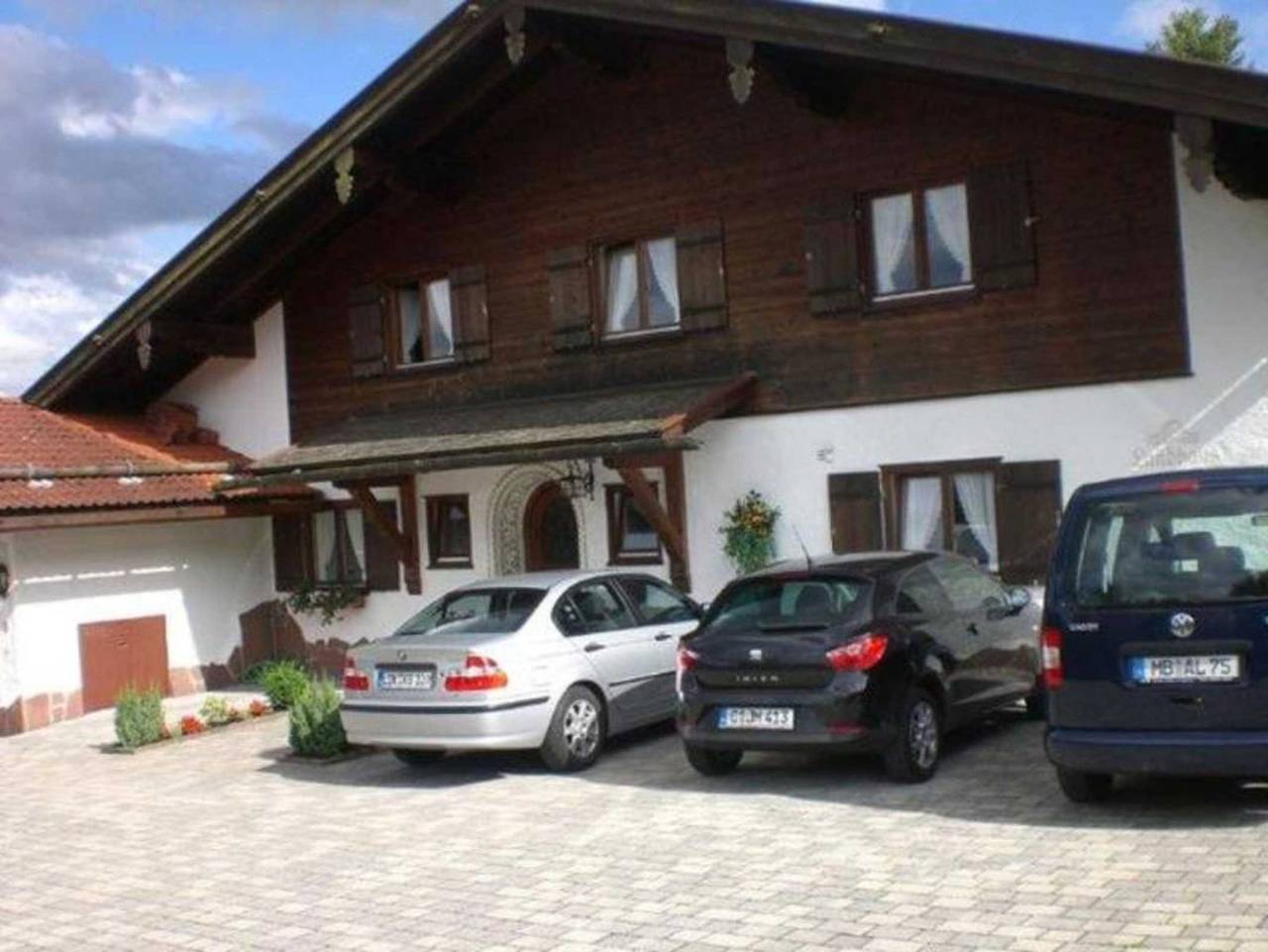 Ganze Ferienwohnung, Landhaus Heike - Ferienwohnung 2 in Bad Wiessee, Bayerische Alpen