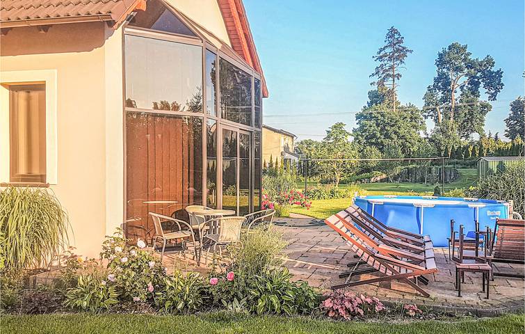 Ferienhaus für 8 Personen, mit Terrasse und Pool sowie Garten, mit Haustier in Polen - 4