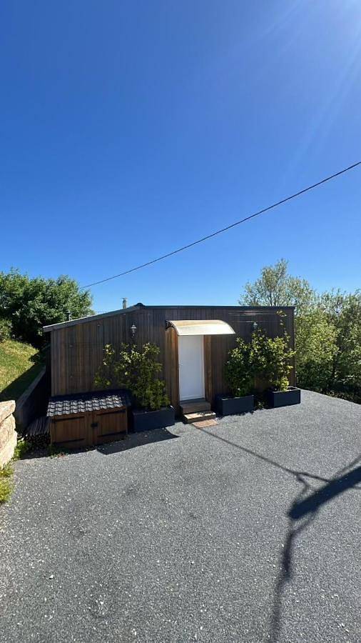 Gîte pour 6 personnes, avec jardin et piscine ainsi que terrasse et vue à Orliaguet - 2